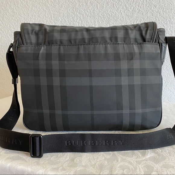 Burberry Check Pattern Black Nylon messenger laptop bag - Picture 9 of 16